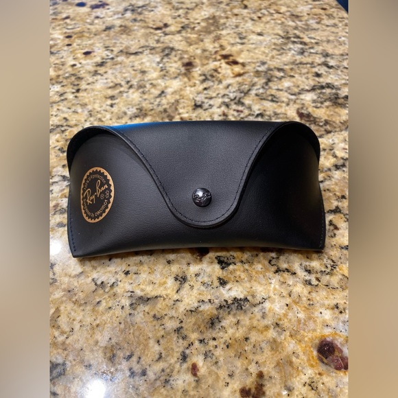 Ray-Ban - Pilot Style Polarized Sunglasses. Brand new, never worn. - Picture 4 of 11